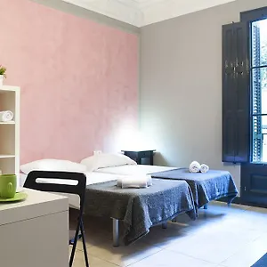 Ella 2*, Barcelona España